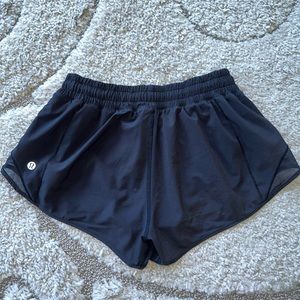 Lululemon Hotty Hot Shorts 2.5in